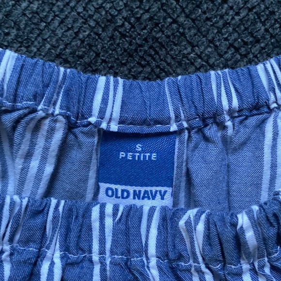 Old Navy Petite Small navy and white peplum top - Picture 3 of 4
